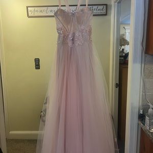 Light Pink Prom dress size 0 tailored to 5’6